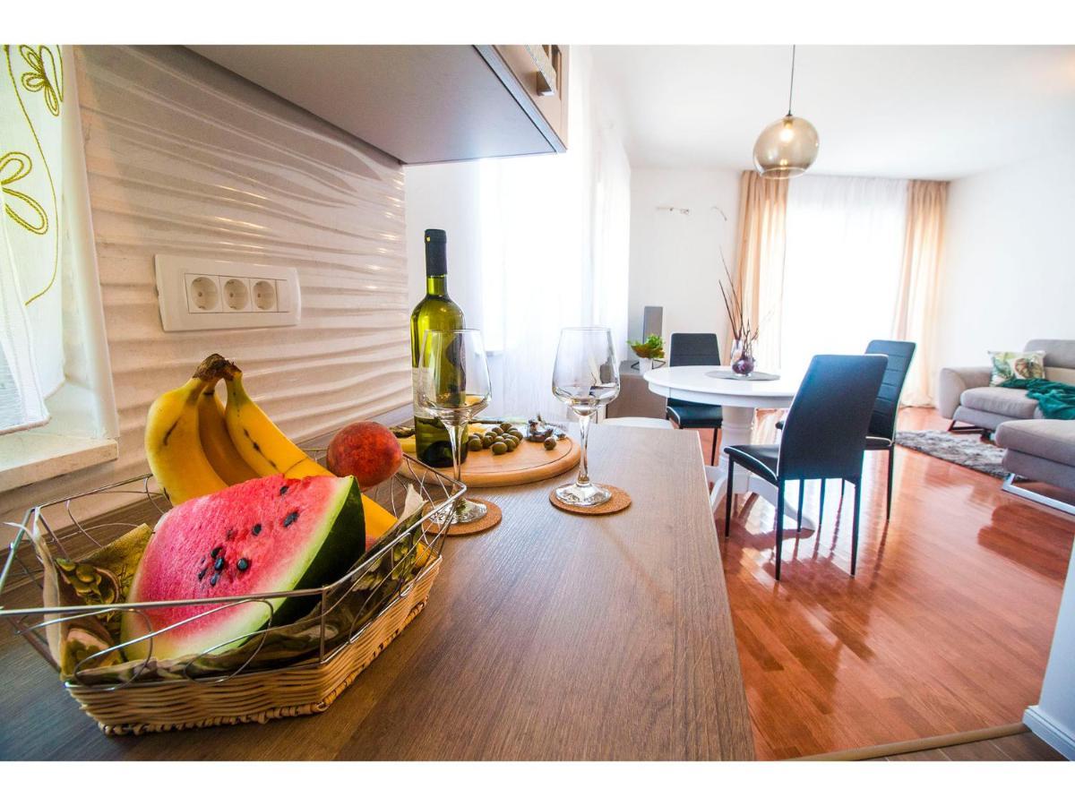Olive Tree Apartment Podstrana Bagian luar foto